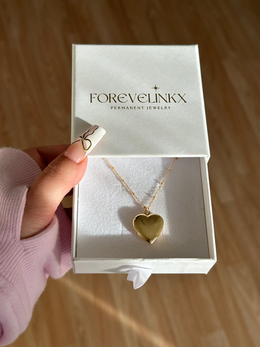 18k gold outlet heart locket necklace