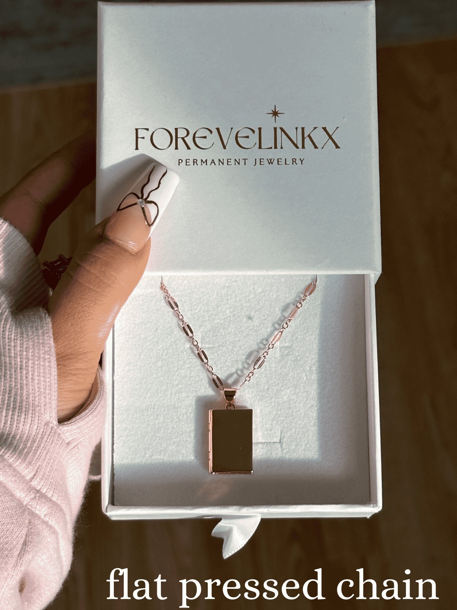 Classic Sleek Rectangle Locket necklace - FOREVERLINKX